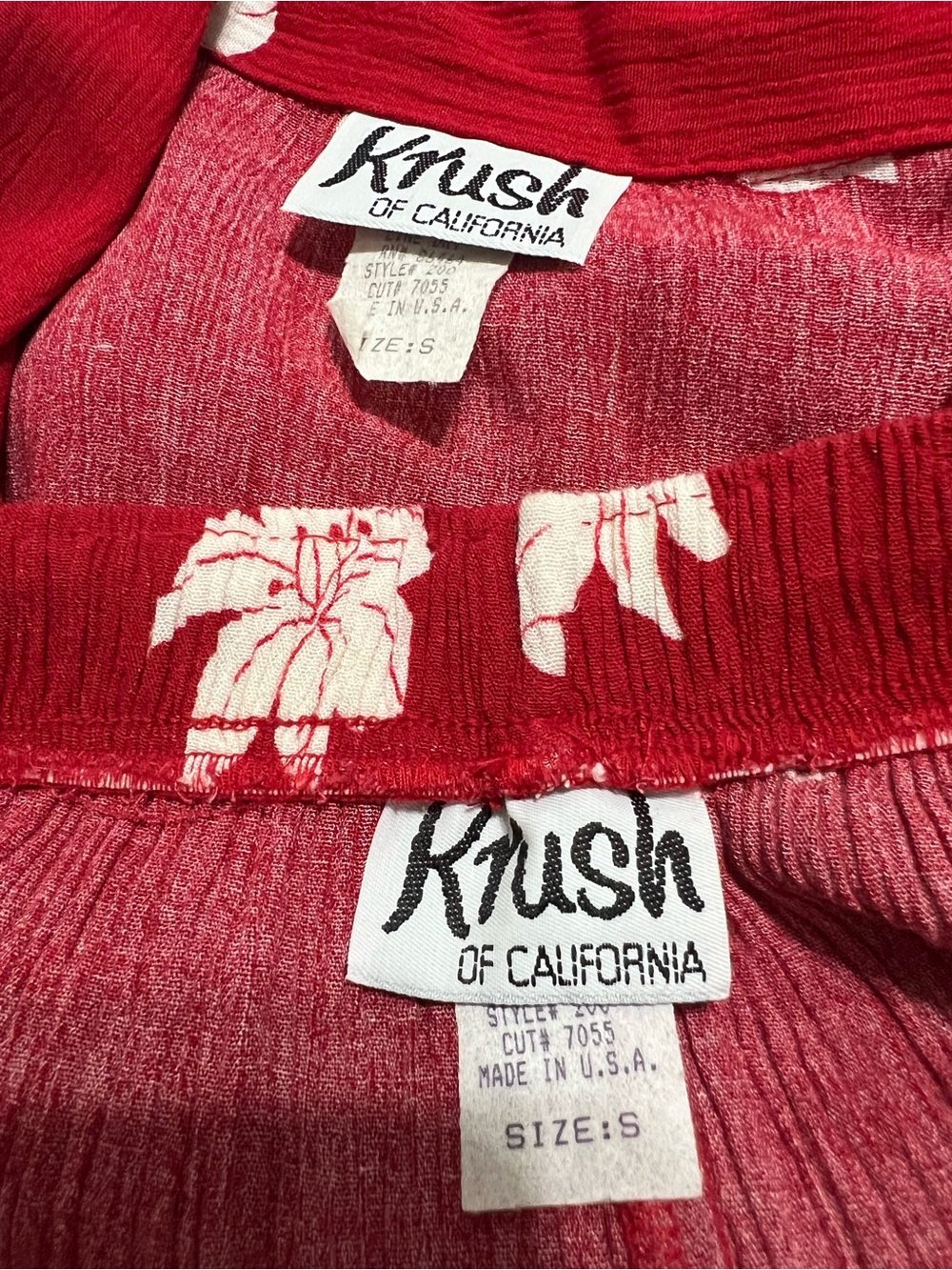 California Krush Red Floral Two Piece Short /Shirt Set Small Short Sleeve #781 - Picture 7 of 7